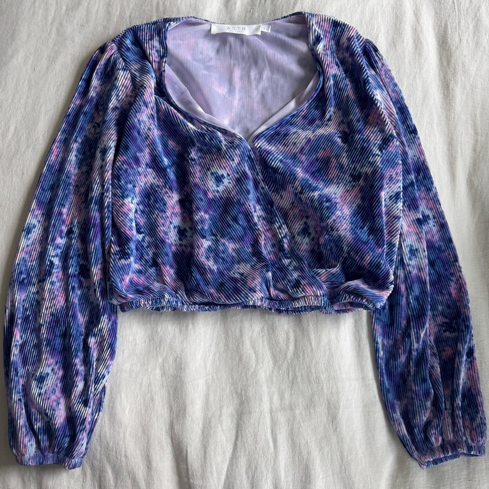 Astr Blue and White Ruched Crop Blouse